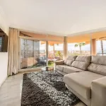 Magna Puerto Banus Family Only *