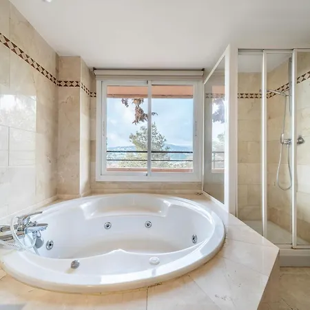 Magna Puerto Banus Family Only Apartment *