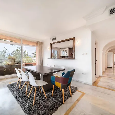 Magna Puerto Banus Family Only Apartment *