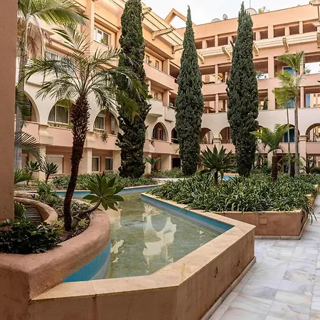 Magna Puerto Banus Family Only Марбелья