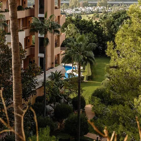 Апартаменти Magna Puerto Banus Family Only Марбелья