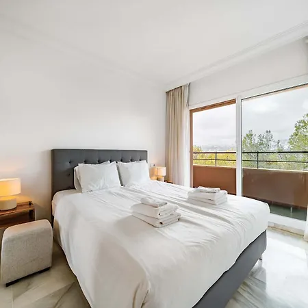 Magna Puerto Banus Family Only Марбелья